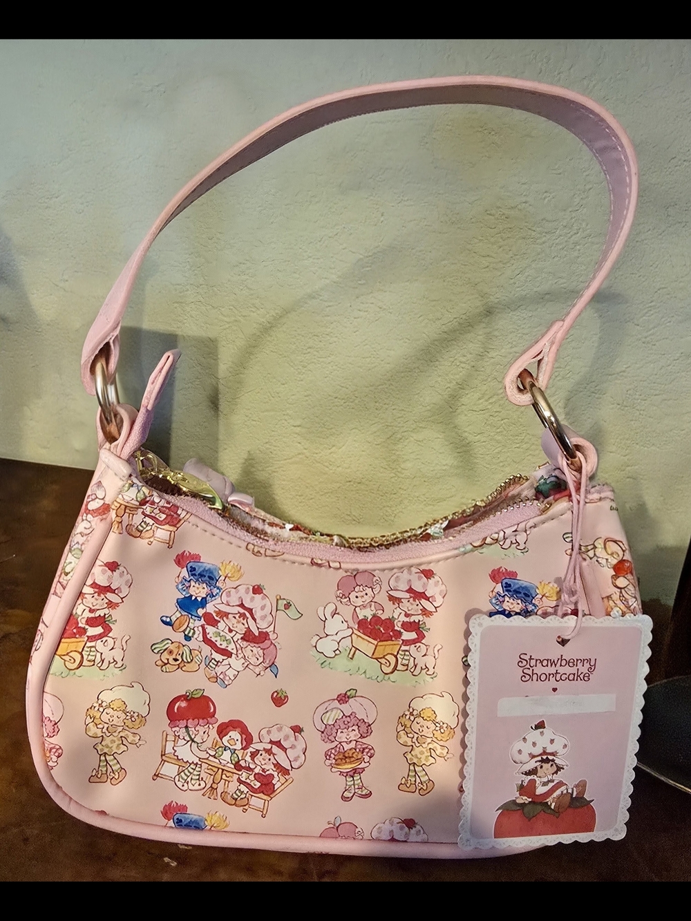 Strawberry Shortcake x Cakeworthy Mini Baguette Bag 🍓✨ - Picture 2 of 4